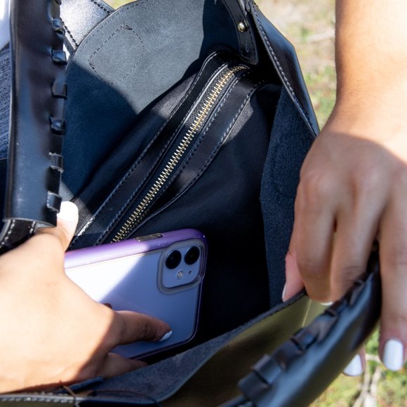 Leather Shoulder bag / tote bag with long strap - Picture 7 of 8